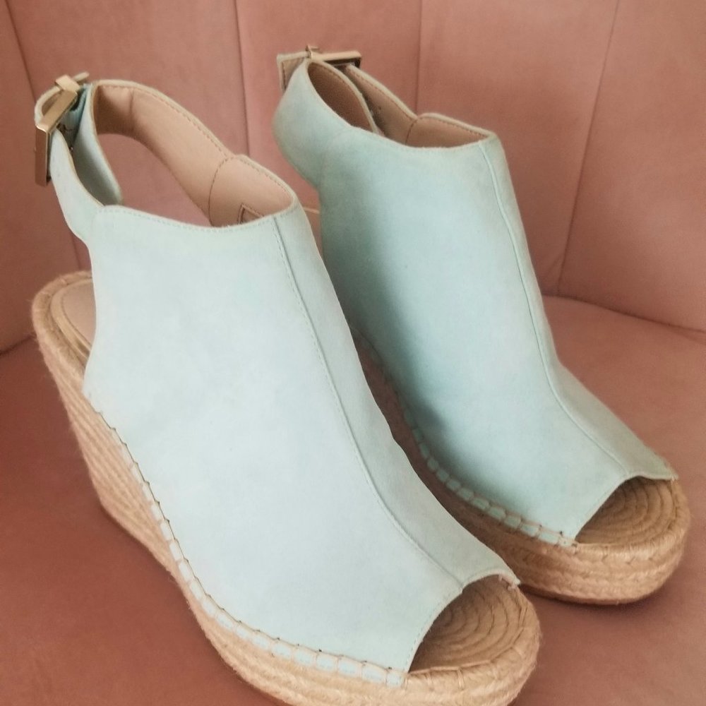 Kenneth cole wedges like new